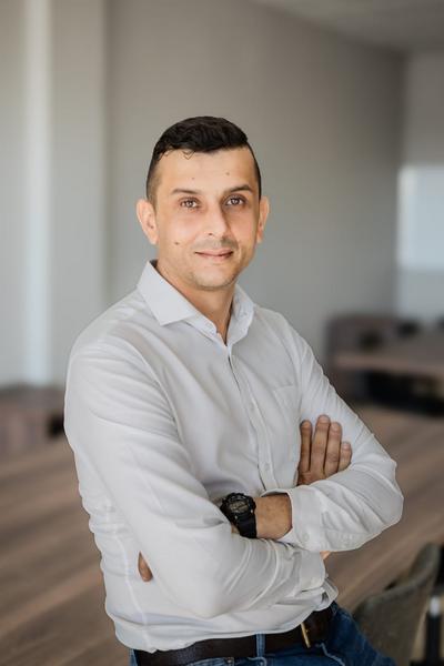 Riaan  Van Tonder, estate agent
