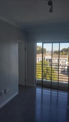 Apartment / Flat For Rent in Table View, Cape Town